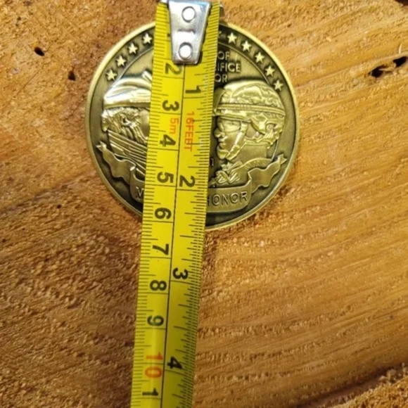 Medal of Honor Collectible Coin - Picture 6 of 7